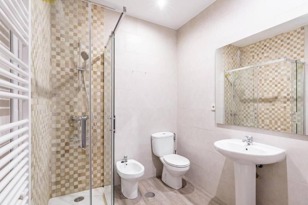 Apartamento Proximo A Gran Via Madrid Apartment Exterior foto